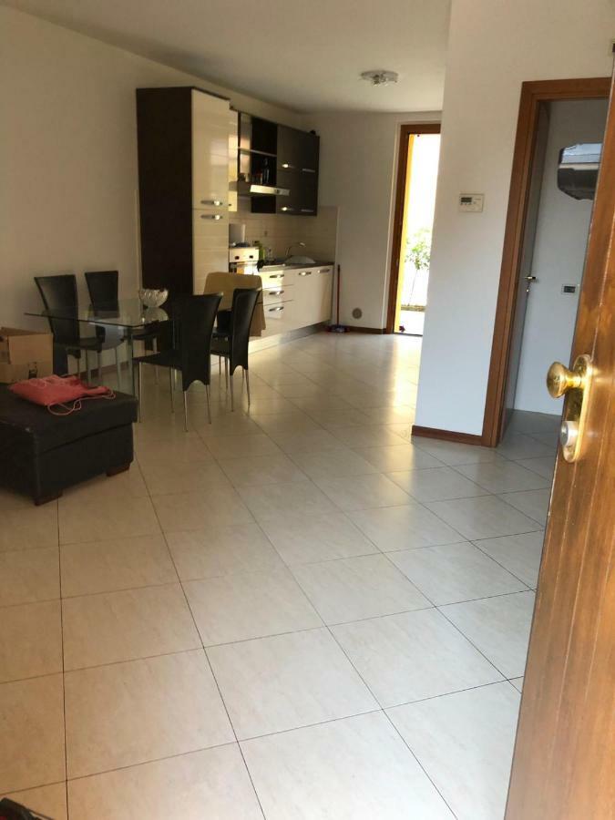Trilocale In Villetta Piano Terra Indipendente Osio Sotto Exteriör bild
