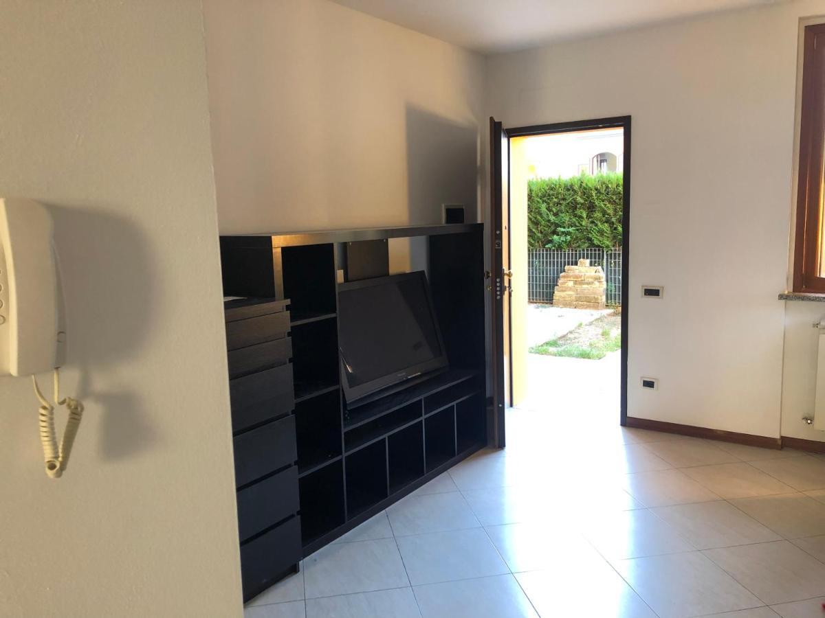 Trilocale In Villetta Piano Terra Indipendente Osio Sotto Exteriör bild